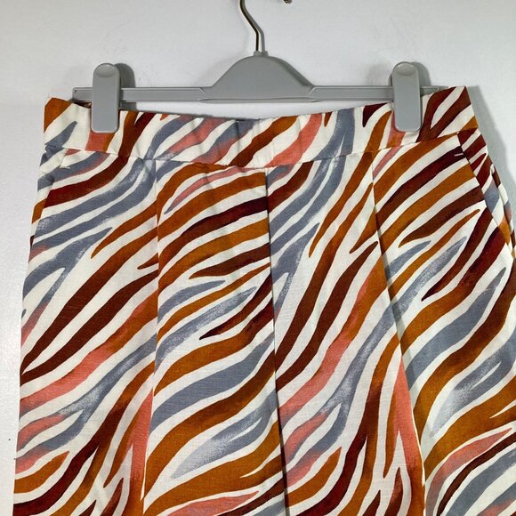 Womens Ann Taylor Tapered Leg Chino Pants Animal Print  L - Picture 3 of 8